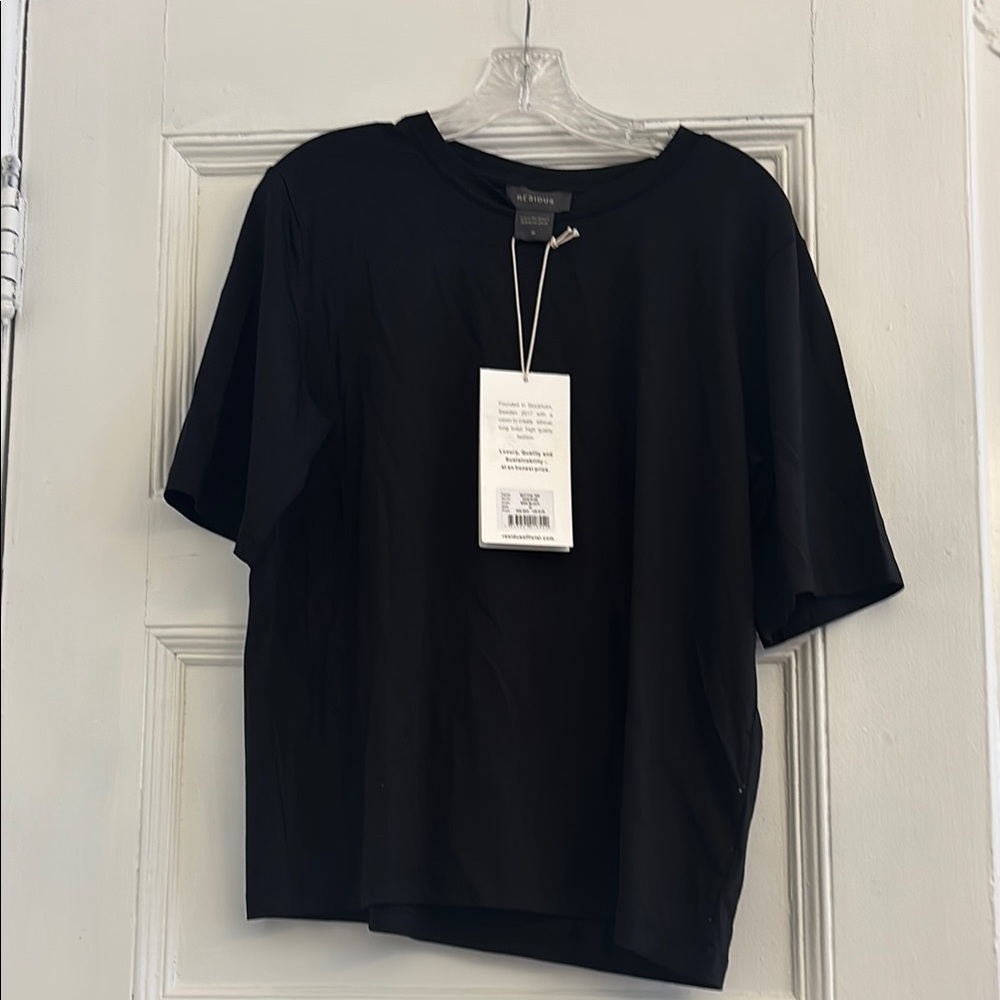 Black Short Sleeve Tee
